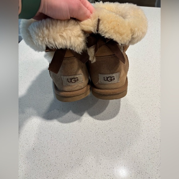 UGG Tan Boots with Cream Shearling and Bow - Picture 3 of 6